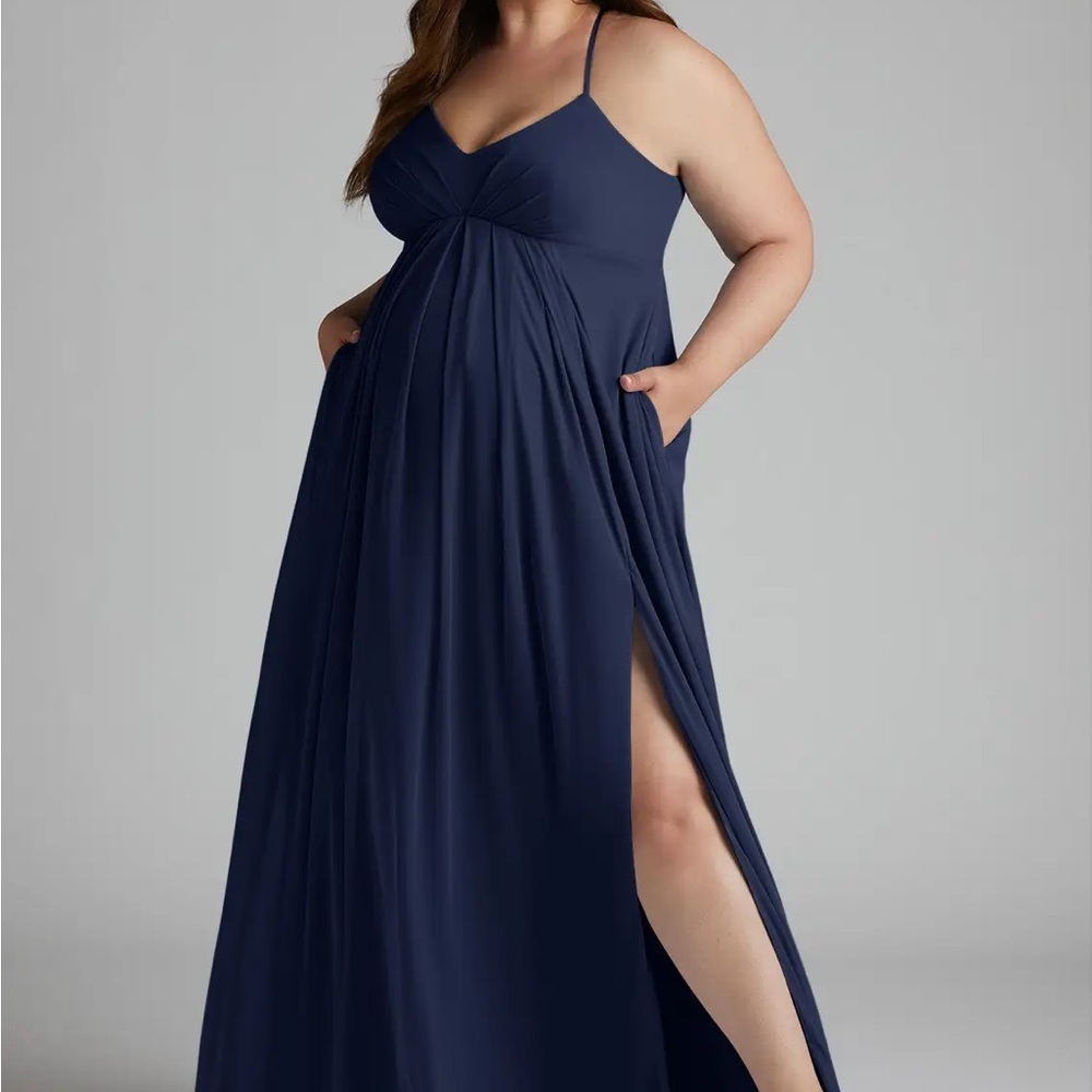 Azazie Annabelle A-Line V-Neck Pleated Mesh Floor-Length Dress Dark Navy Size 16